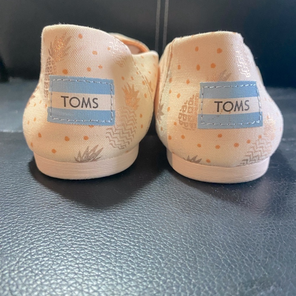 TOMS Women's Rose Gold Pineapple Print Slip-On Shoes Cream Size 6.5 - Picture 9 of 12
